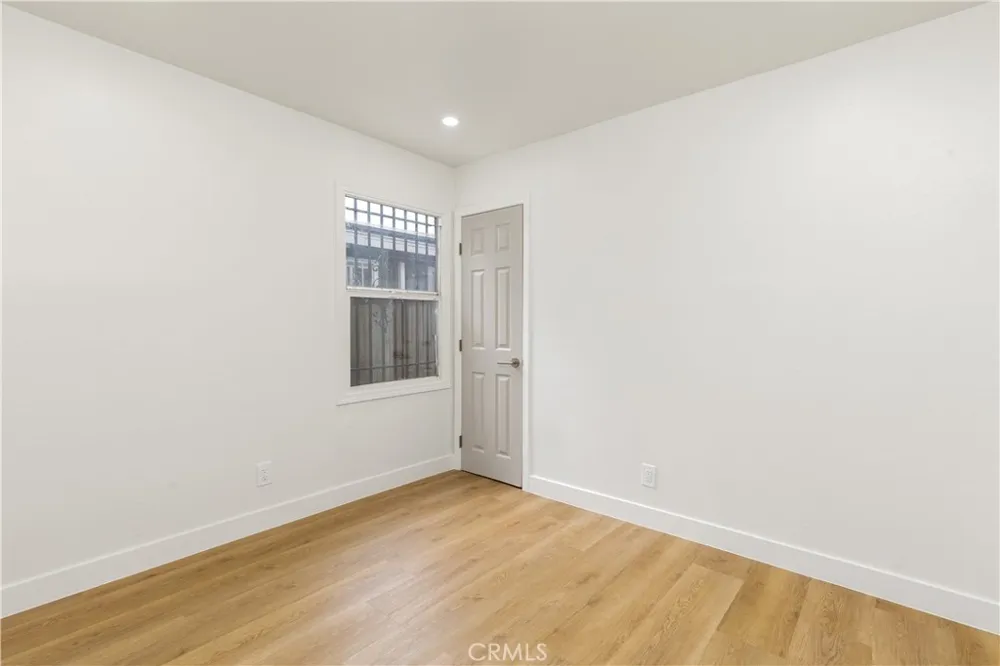 3477 W 71st Los Angeles, CA 90043