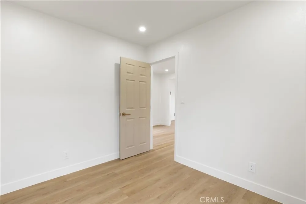 3477 W 71st Los Angeles, CA 90043