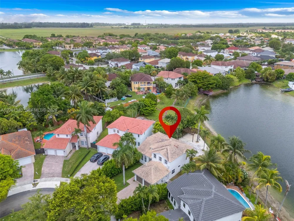 16335 SW 81 St Miami, FL 33193