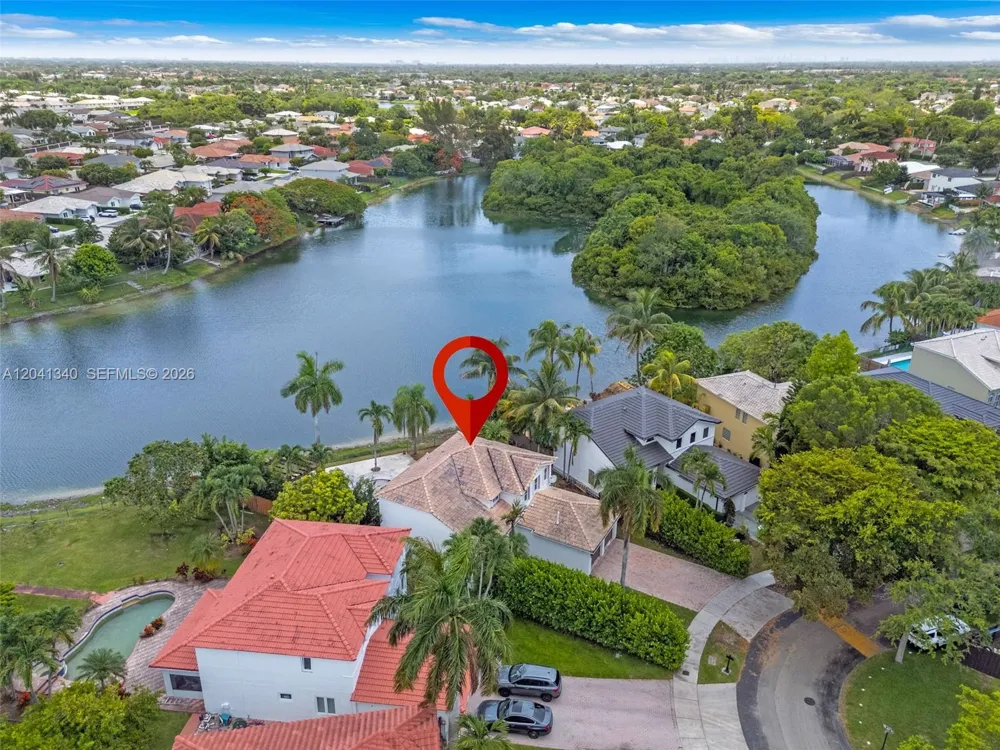 16335 SW 81 St Miami, FL 33193