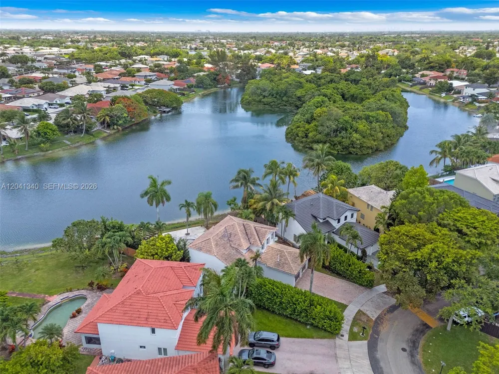 16335 SW 81 St Miami, FL 33193