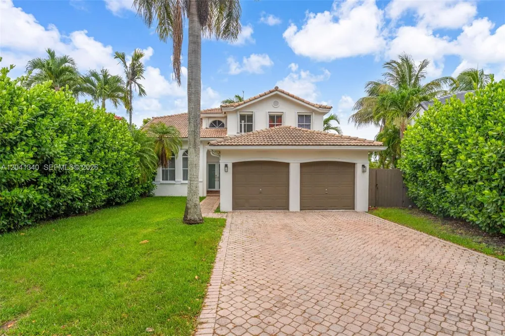 16335 SW 81 St Miami, FL 33193
