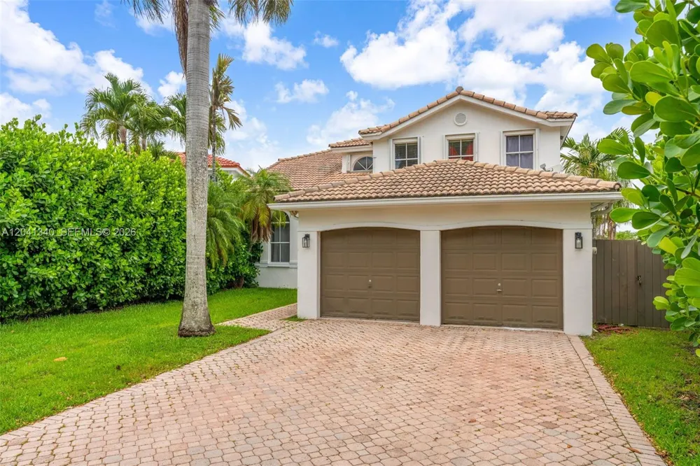 16335 SW 81 St Miami, FL 33193