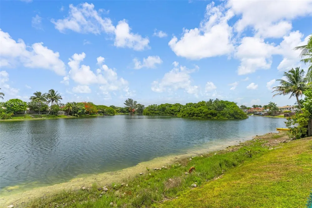 16335 SW 81 St Miami, FL 33193