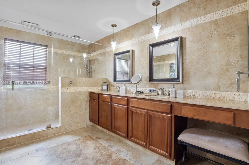 3904 W Gardenia Ave Weston, FL 33332