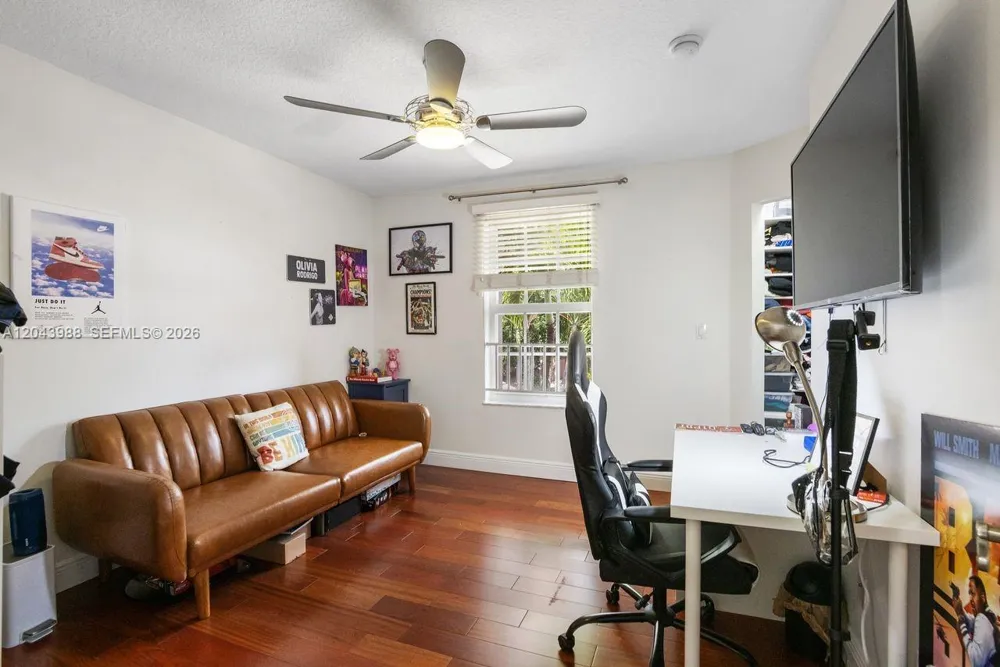 3904 W Gardenia Ave Weston, FL 33332