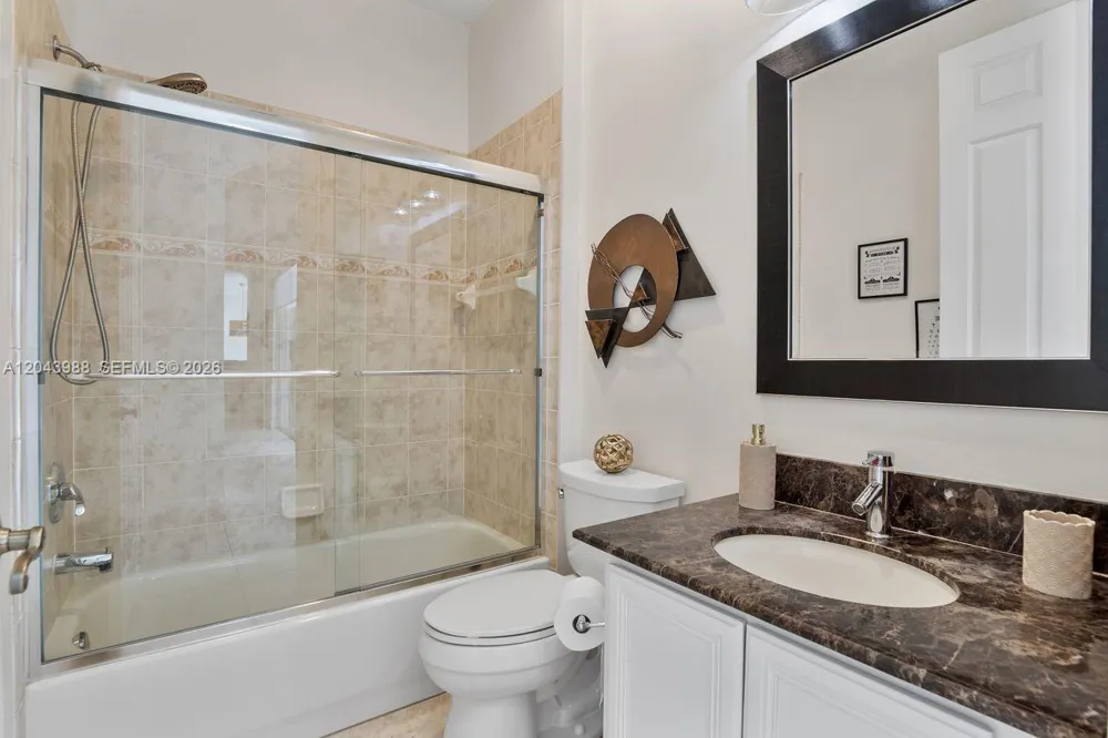 3904 W Gardenia Ave Weston, FL 33332