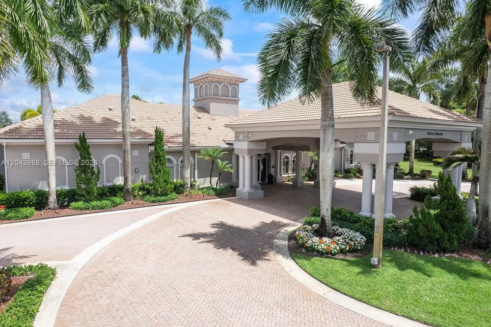 3904 W Gardenia Ave Weston, FL 33332