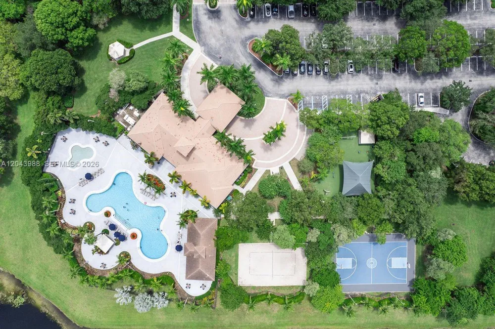 3904 W Gardenia Ave Weston, FL 33332