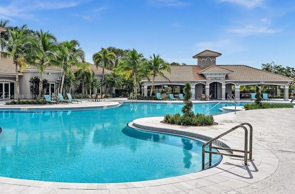 3904 W Gardenia Ave Weston, FL 33332