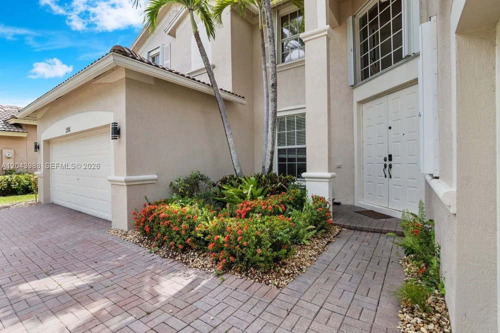 3904 W Gardenia Ave Weston, FL 33332