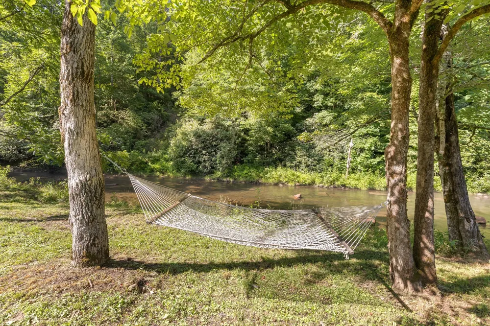 120 Brevard Drive Tuckasegee, NC 28783