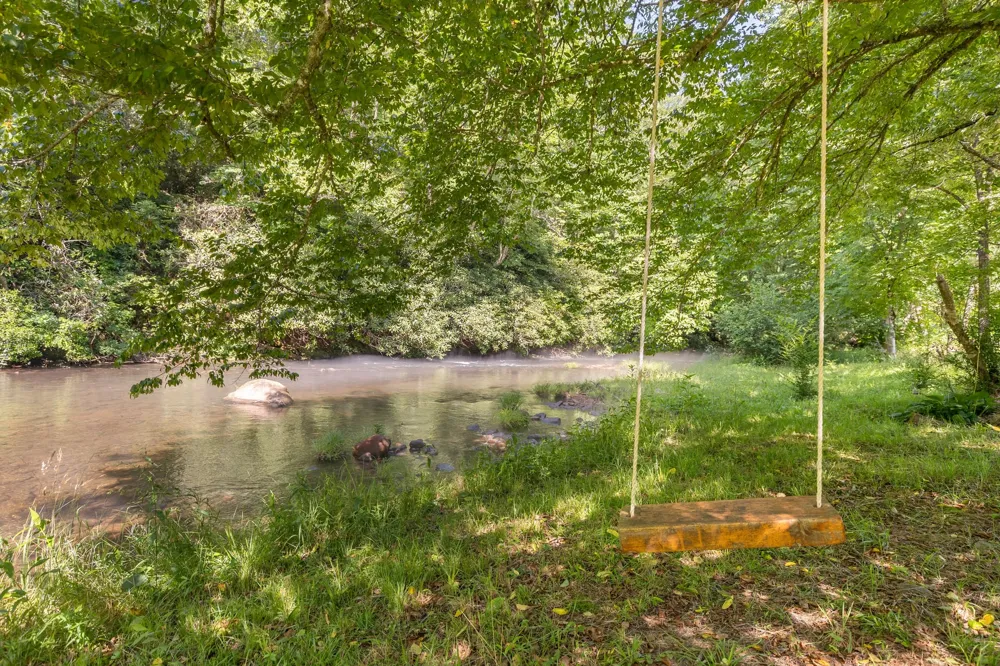 120 Brevard Drive Tuckasegee, NC 28783