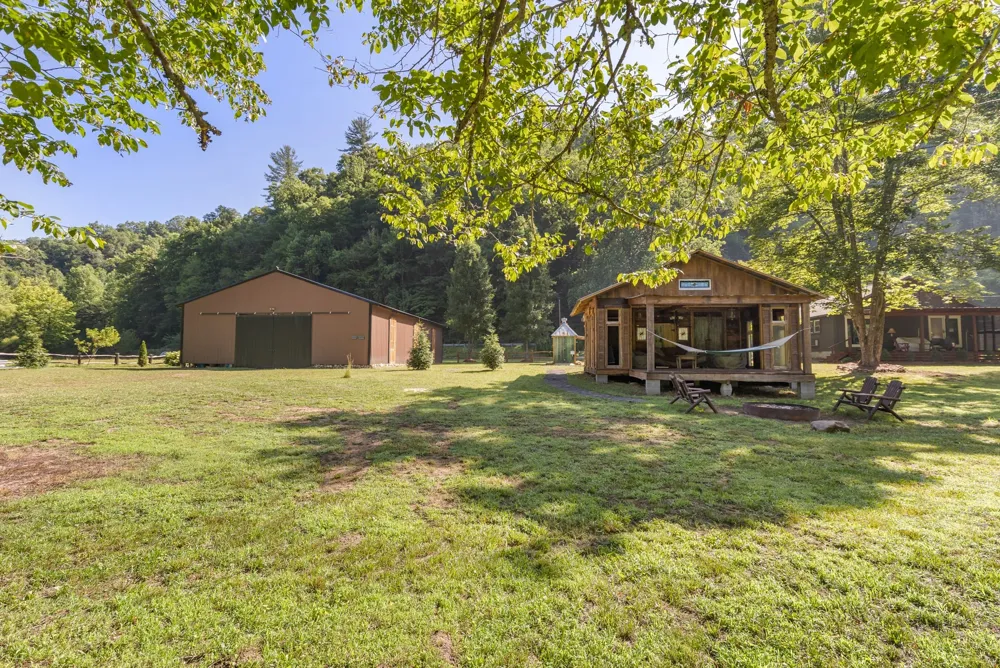 120 Brevard Drive Tuckasegee, NC 28783