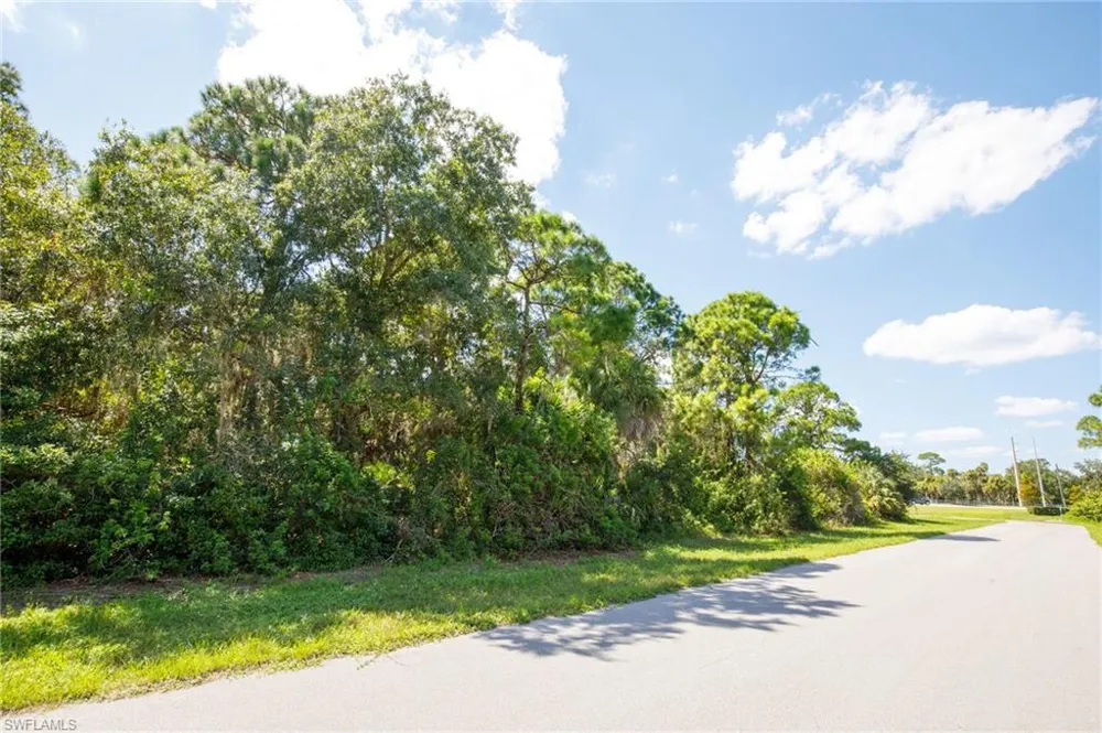 175 Sesame Road E Rotonda West, FL 33947