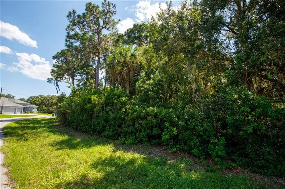 175 Sesame Road E Rotonda West, FL 33947