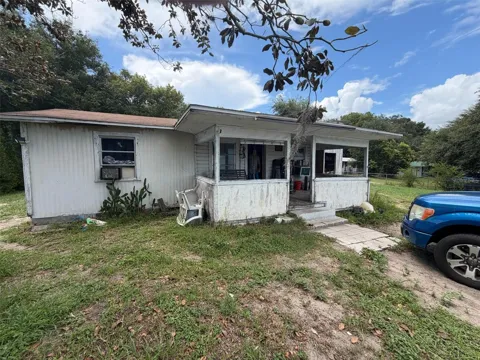 1724 S US 301