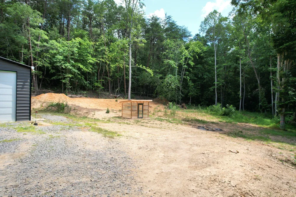 686 Welcome Valley Road Benton, TN 37307