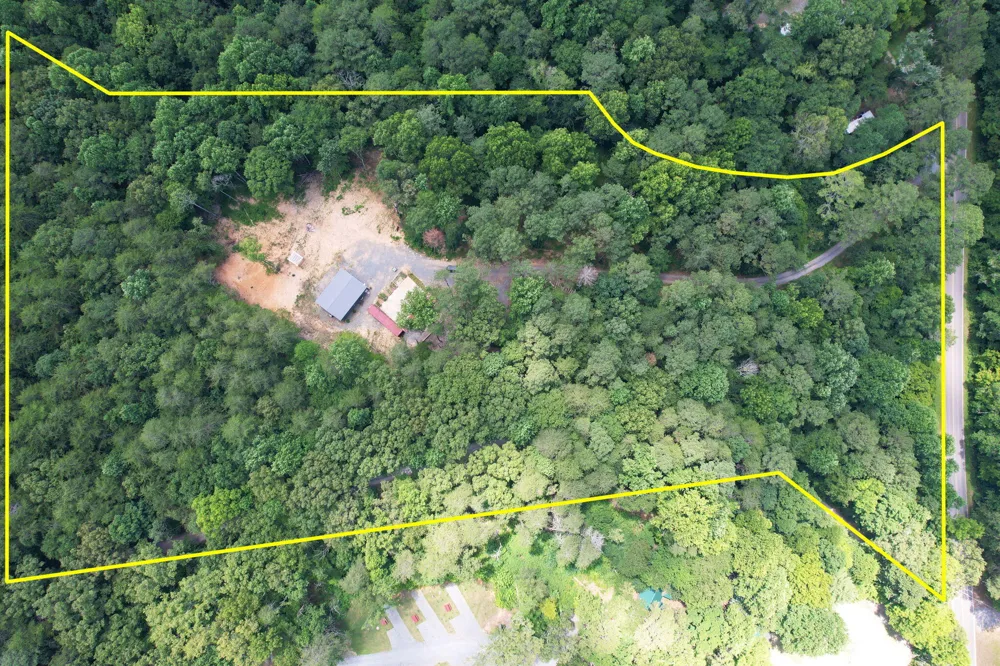 686 Welcome Valley Road Benton, TN 37307