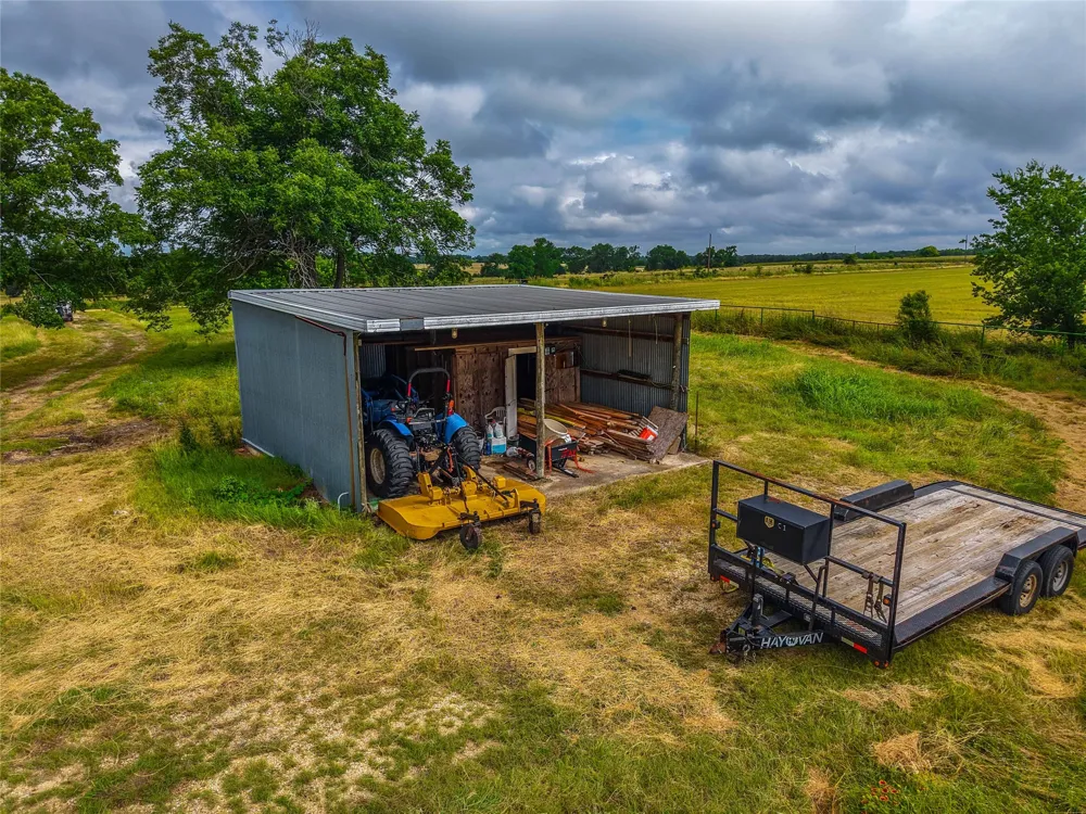 22407 Meeks Road Burlington, TX 76519