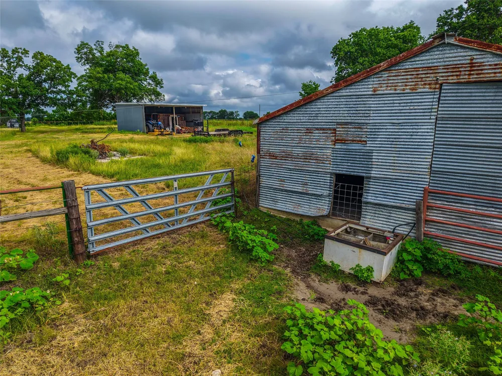 22407 Meeks Road Burlington, TX 76519