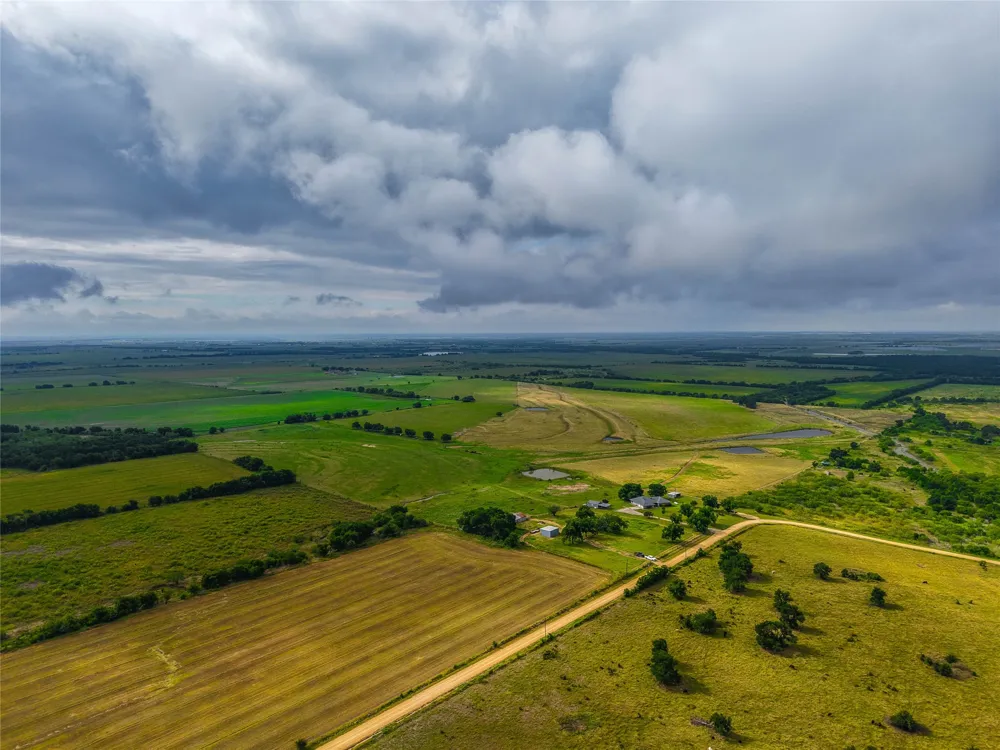 22407 Meeks Road Burlington, TX 76519