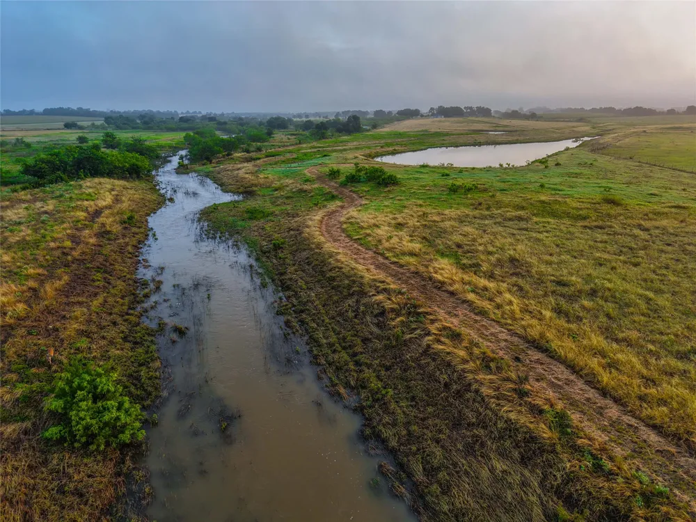 22407 Meeks Road Burlington, TX 76519