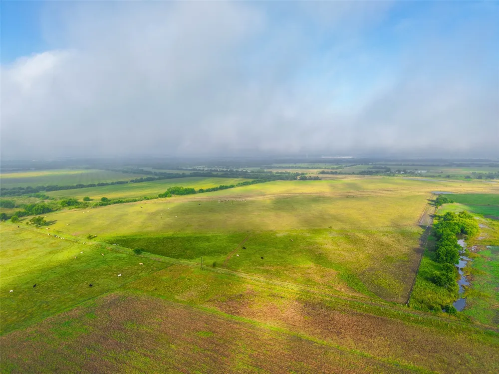 22407 Meeks Road Burlington, TX 76519