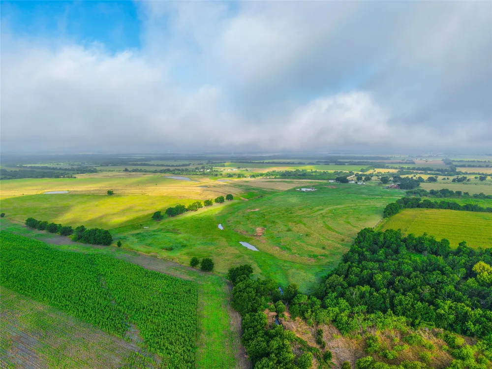 22407 Meeks Road Burlington, TX 76519