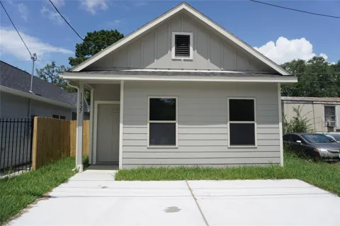 11927 Nelwood