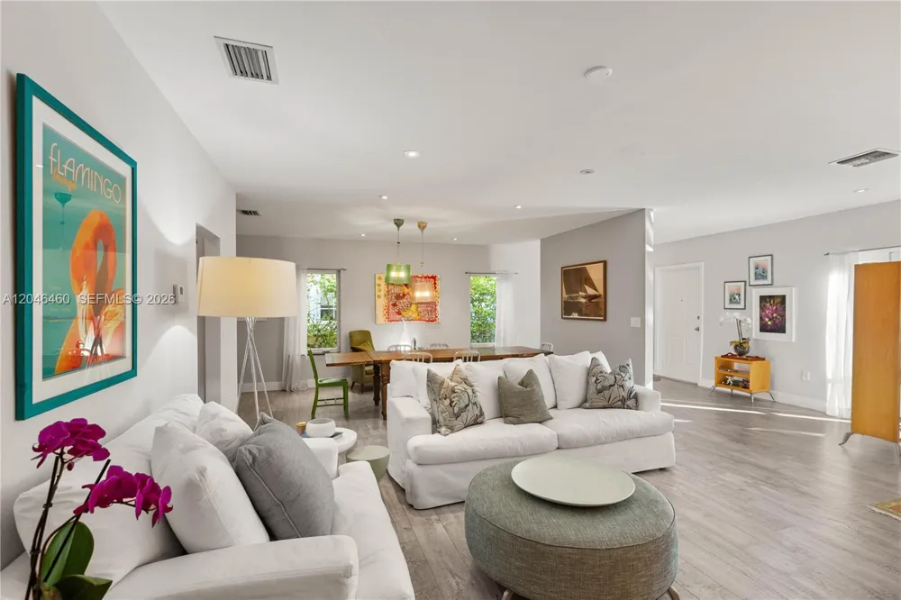 737 Alhambra Cir Coral Gables, FL 33134