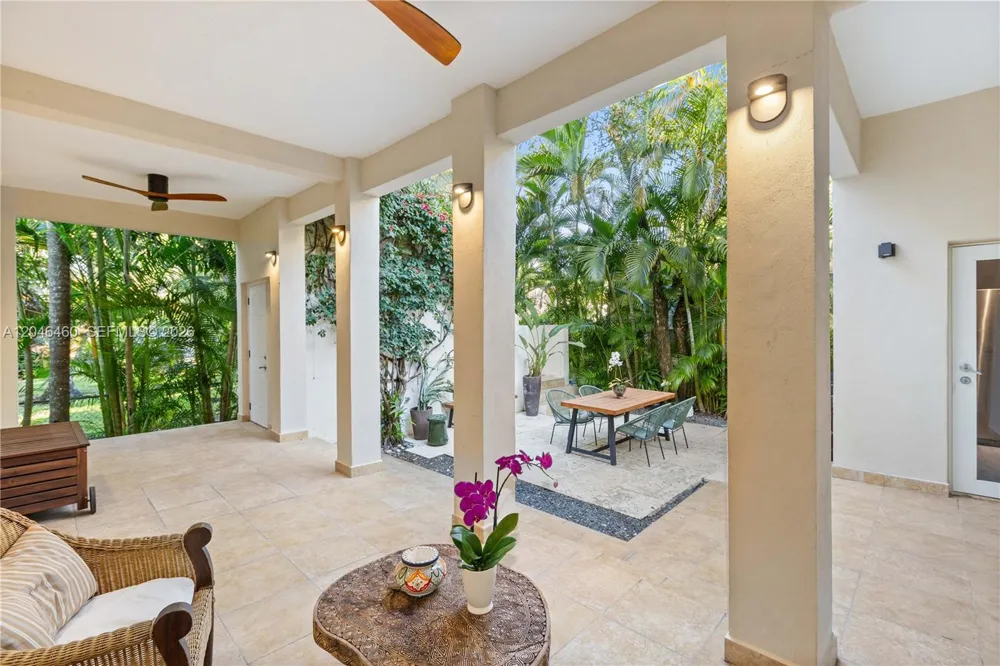 737 Alhambra Cir Coral Gables, FL 33134