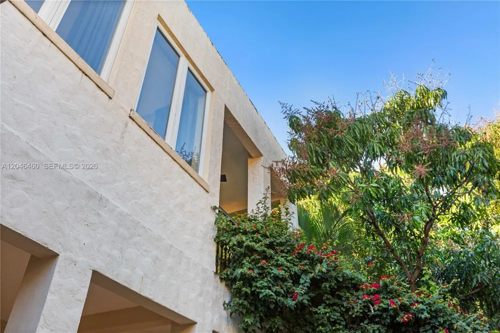 737 Alhambra Cir Coral Gables, FL 33134