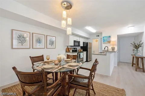 Arbour Walk Circle #2911