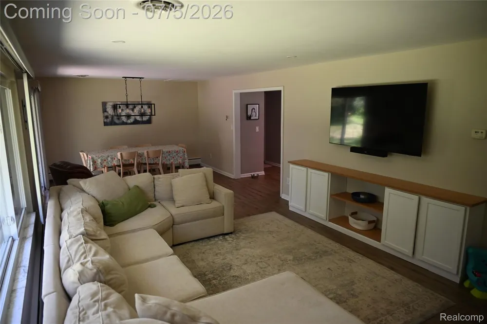 917 S Reading Road S Bloomfield Hills City, MI 48304