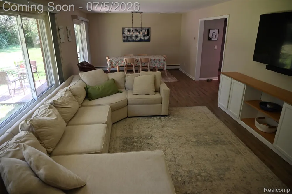 917 S Reading Road S Bloomfield Hills City, MI 48304