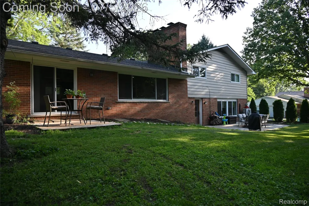 917 S Reading Road S Bloomfield Hills City, MI 48304