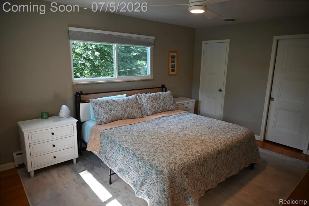 917 S Reading Road S Bloomfield Hills City, MI 48304