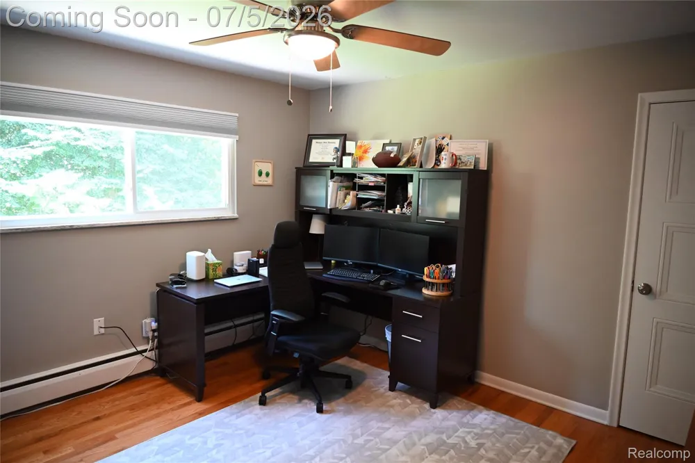 917 S Reading Road S Bloomfield Hills City, MI 48304