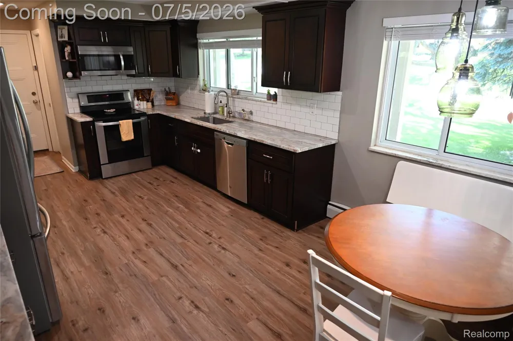 917 S Reading Road S Bloomfield Hills City, MI 48304