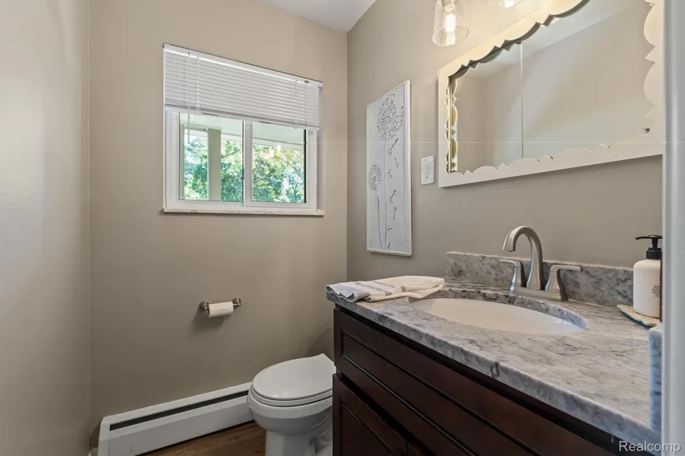 917 S Reading Road S Bloomfield Hills City, MI 48304