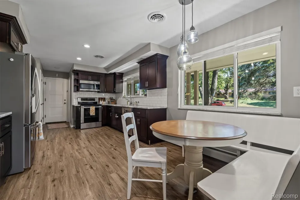 917 S Reading Road S Bloomfield Hills City, MI 48304