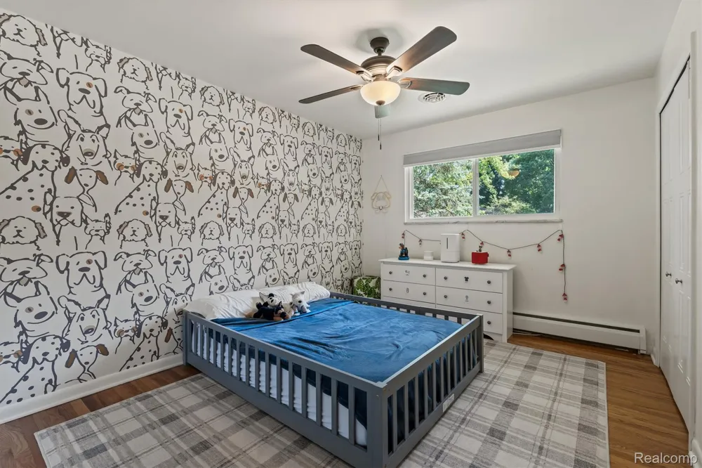917 S Reading Road S Bloomfield Hills City, MI 48304
