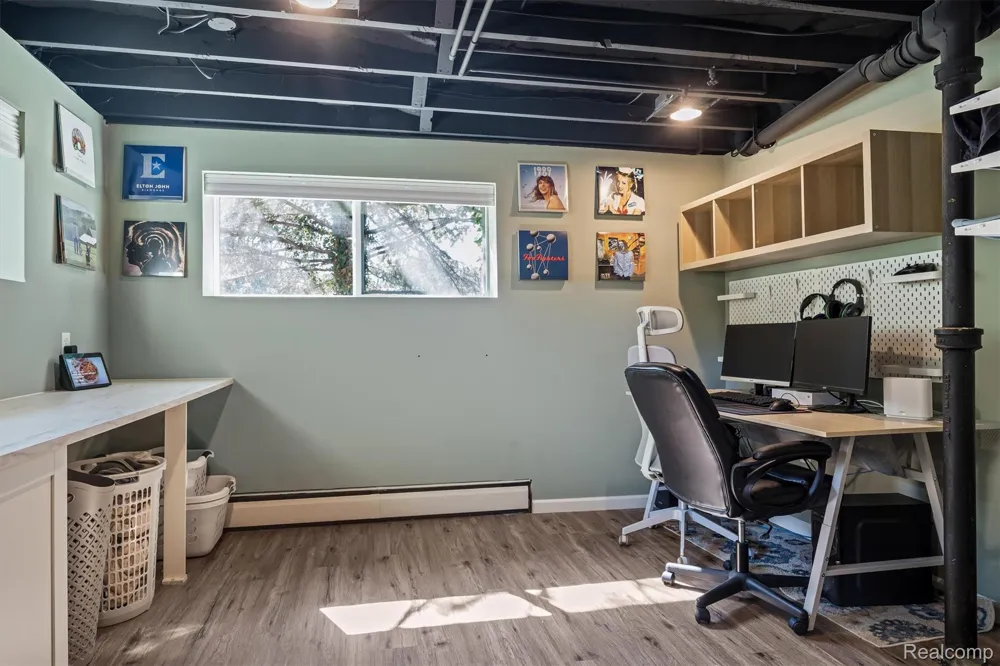 917 S Reading Road S Bloomfield Hills City, MI 48304