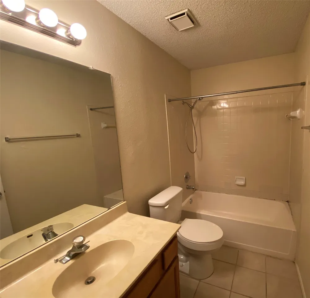 12223 Tyson Cove #B Austin, TX 78758