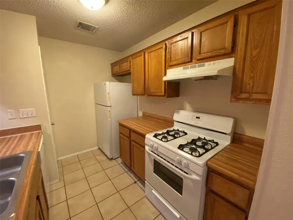 12223 Tyson Cove #B Austin, TX 78758