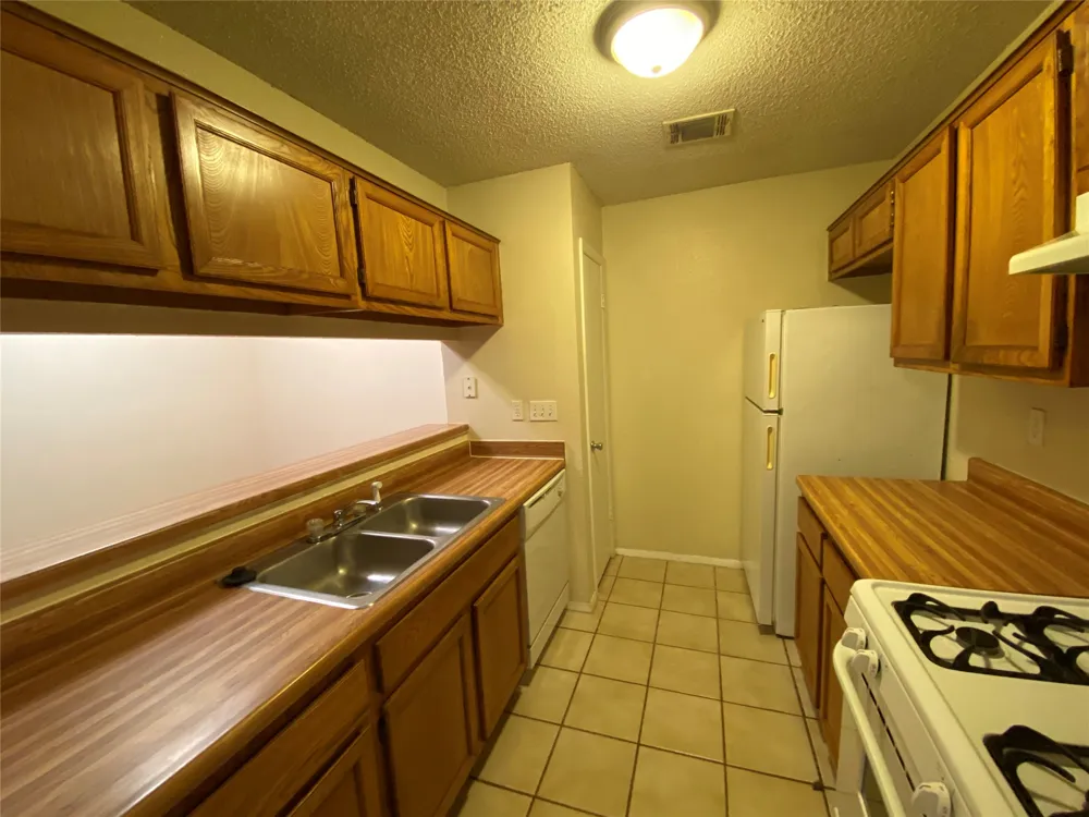 12223 Tyson Cove #B Austin, TX 78758