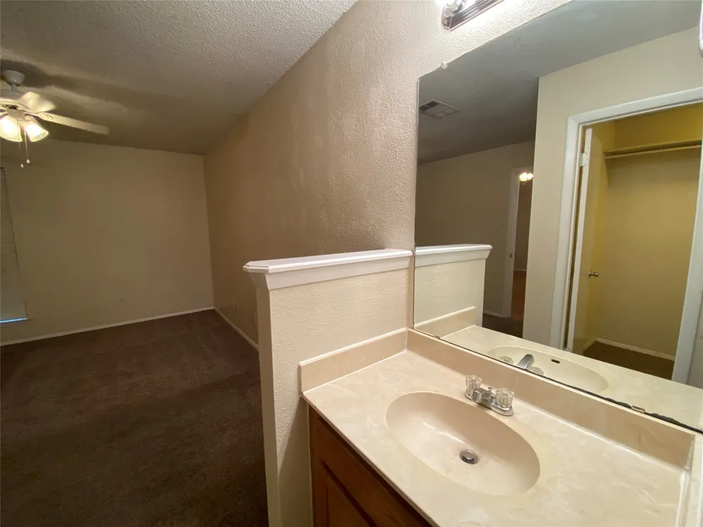 12223 Tyson Cove #B Austin, TX 78758
