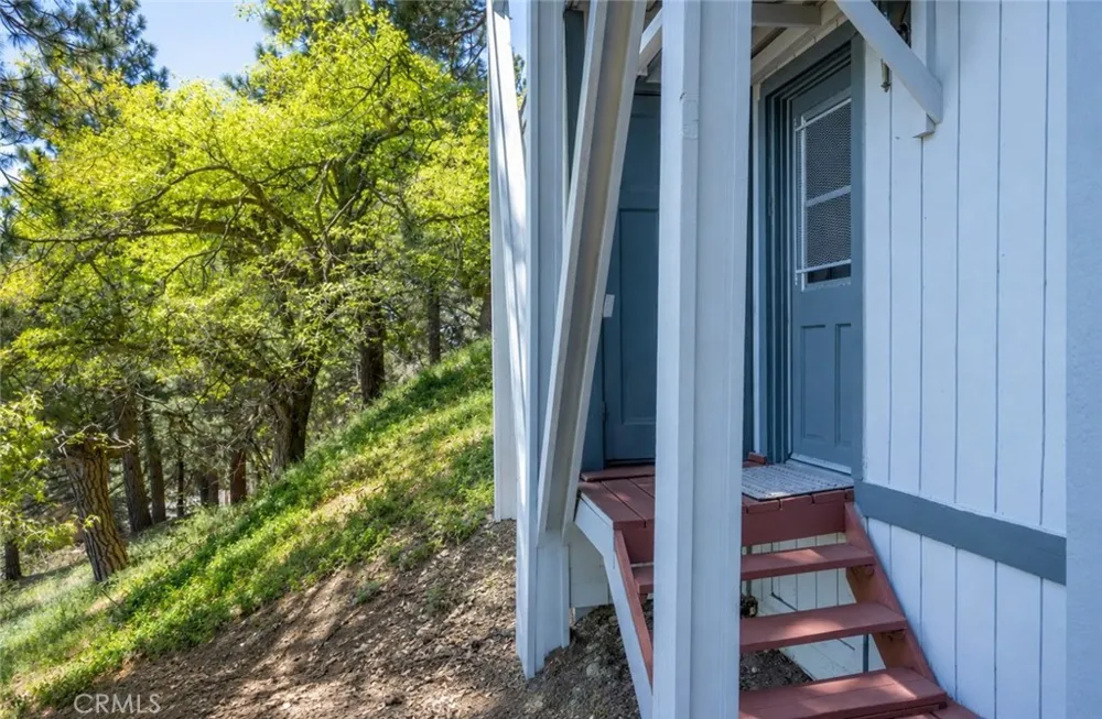 31563 Inspiration Drive Running Springs, CA 92382