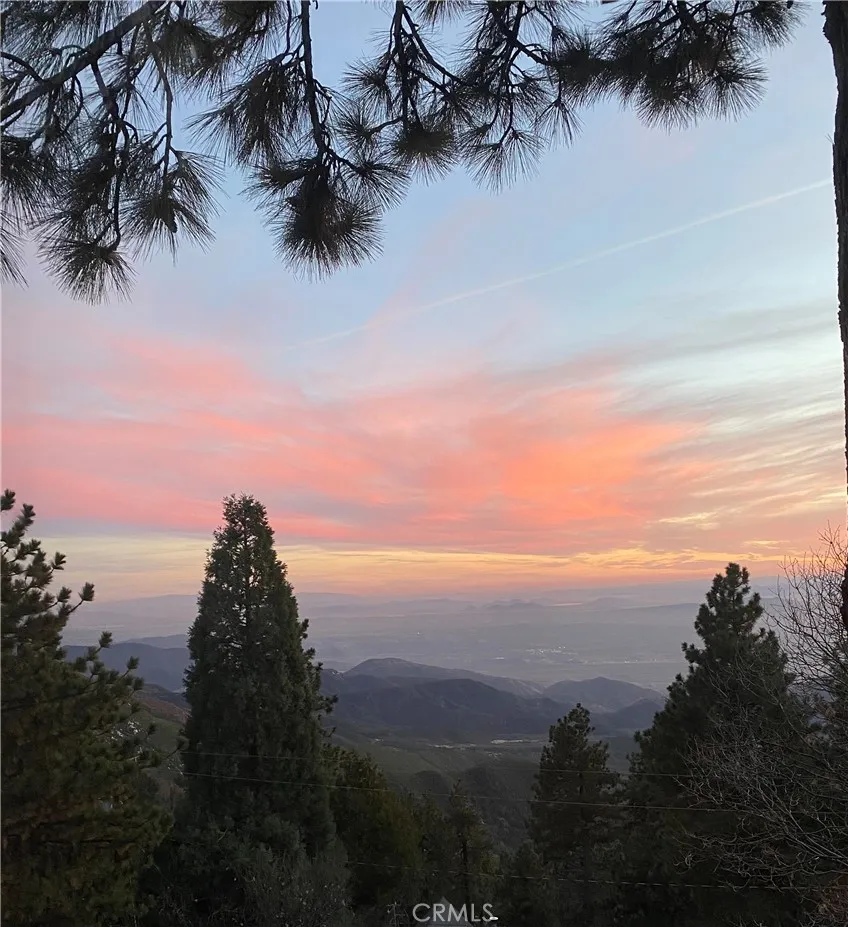 31563 Inspiration Drive Running Springs, CA 92382